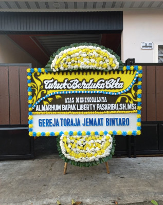 Papan Bunga Duka di Pakis