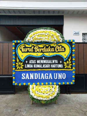 Papan Bunga Duka di Pakis